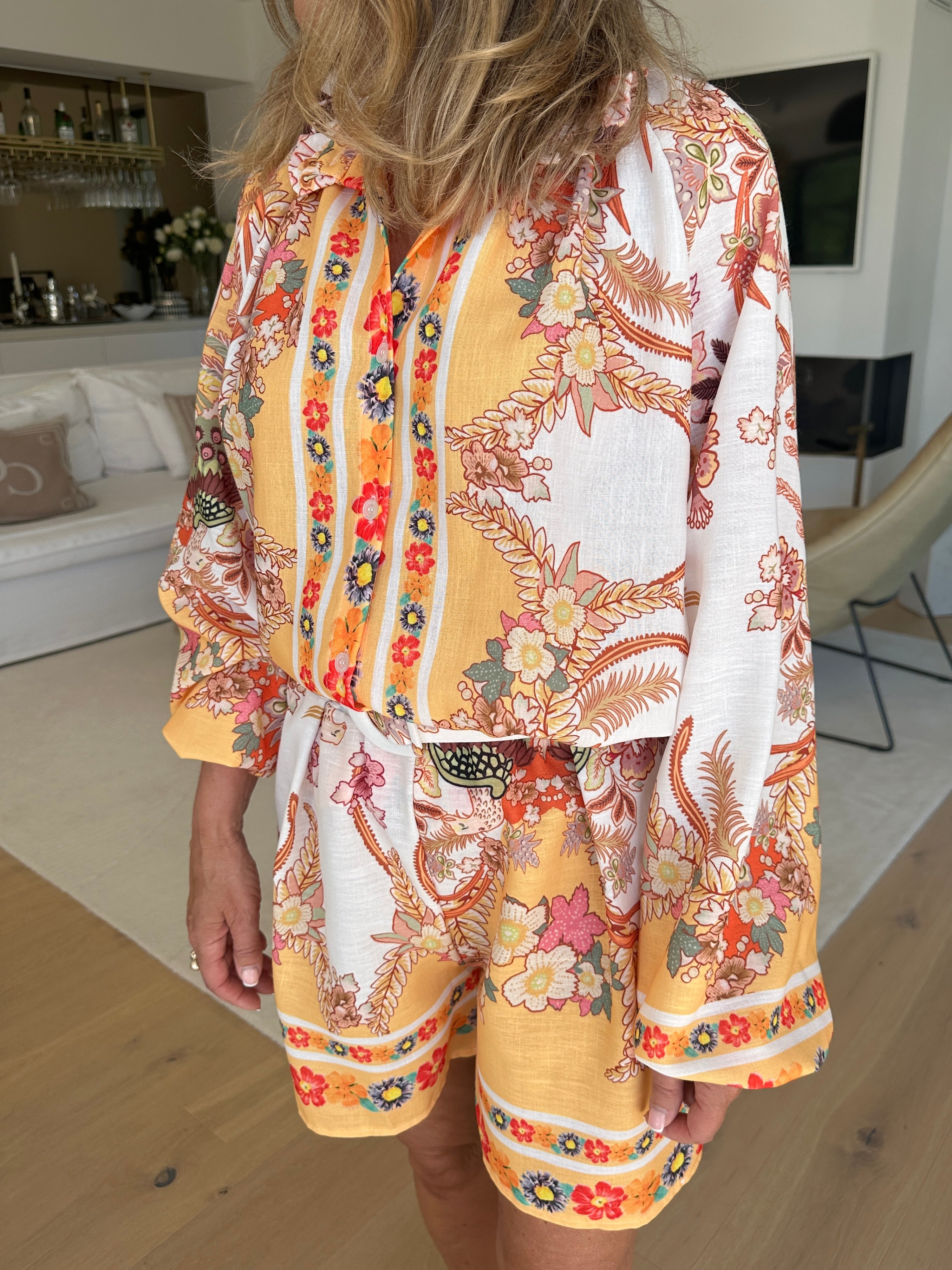 Alicia Set med Blus & Shorts