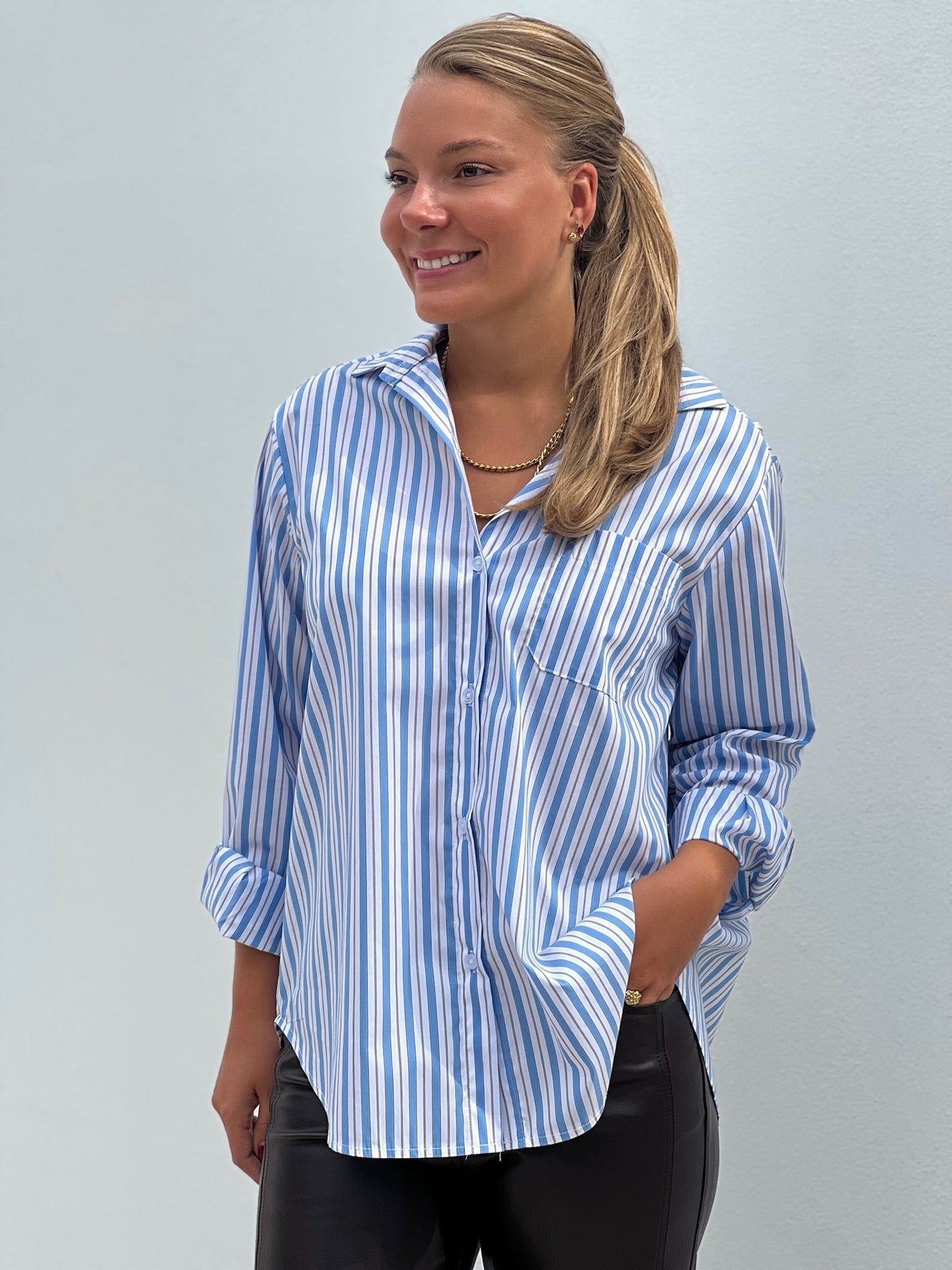 Bonnie Randig Skjorta