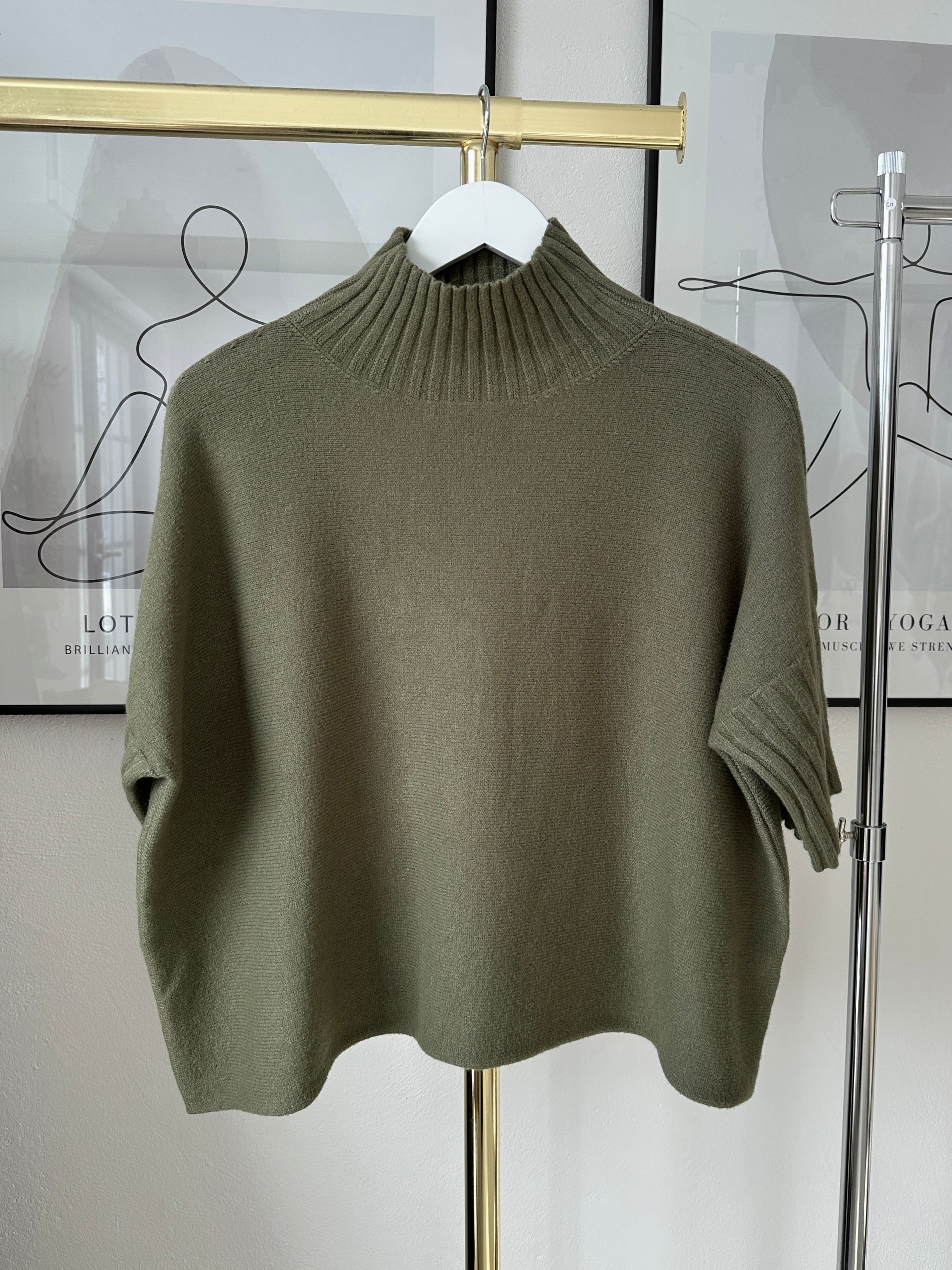 Freja Stickad Polotröja